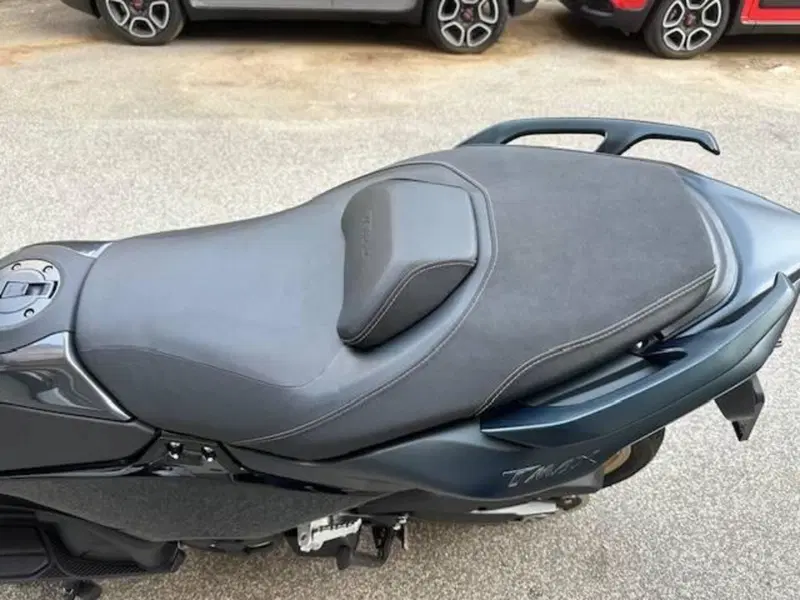 Yamaha T-Max 560 Tech Max (2022 - 24) (12)