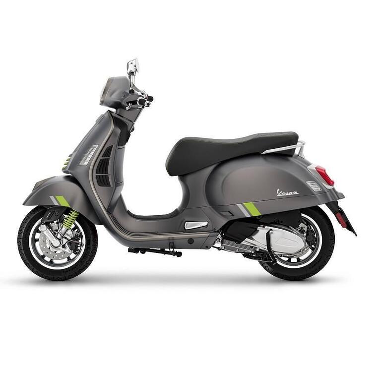 Vespa GTS 300 Super Tech (2023 - 24) (2)