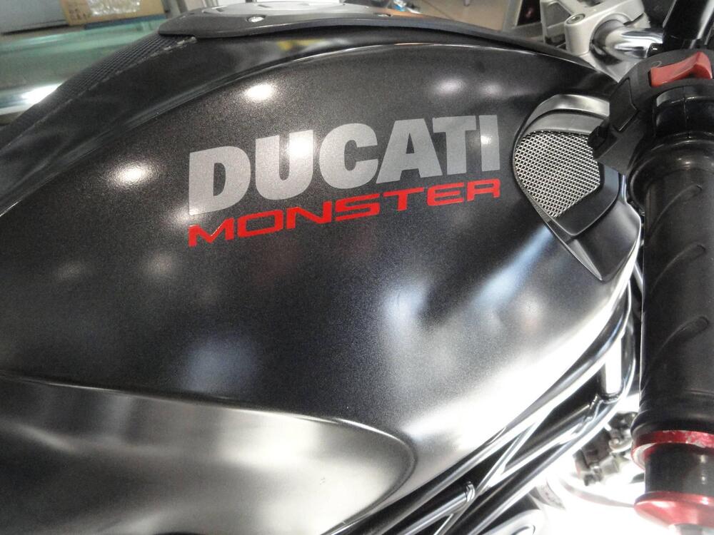 Ducati Monster 696 (2008 - 13) (4)