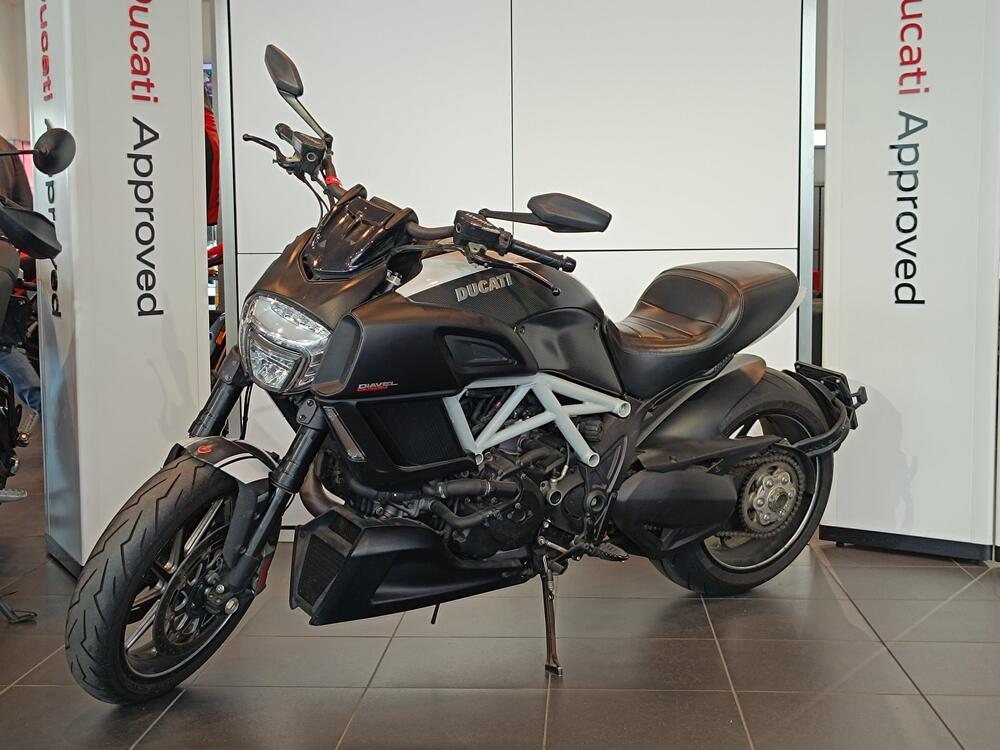 Ducati Diavel 1200 Carbon (2014 - 16) (2)