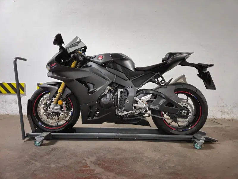 Honda CBR 1000 RR-R Fireblade SP Carbon Edition (2024 - 26)