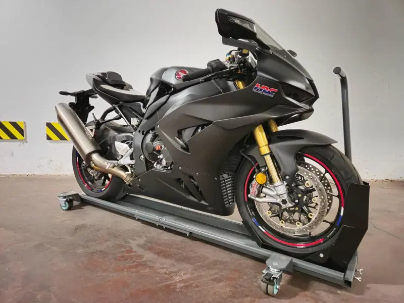 Honda CBR 1000 RR-R Fireblade SP Carbon Edition (2024 - 26) (3)