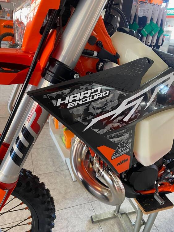 KTM 300 EXC Hardenduro (2025) (2)