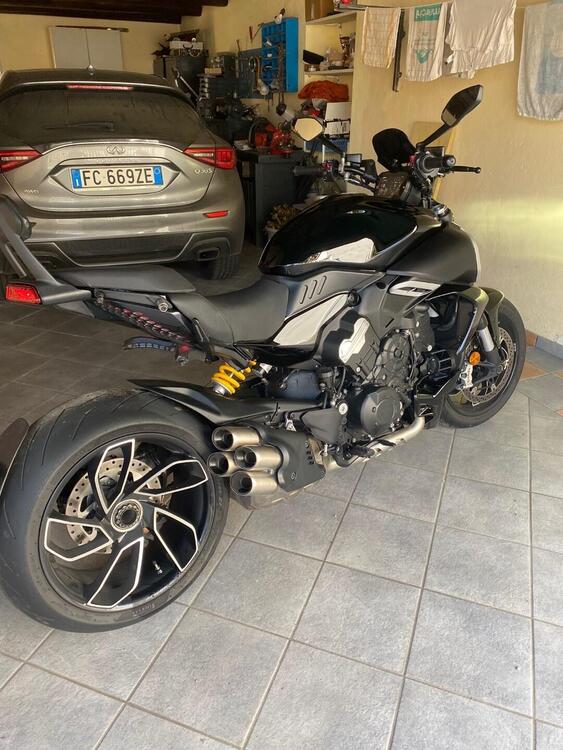 Ducati Diavel V4 (2023 - 24) (3)