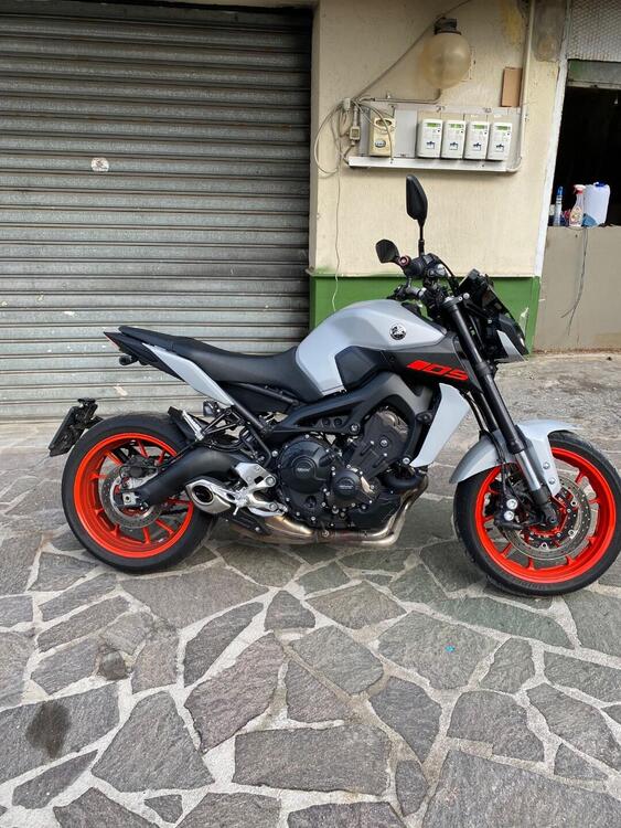 Yamaha MT-09 (2017 - 20) (3)