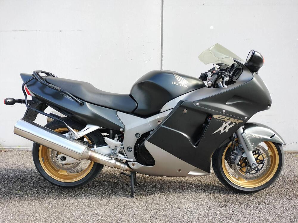 Honda CBR 1100 XX  (2001 - 06) (4)