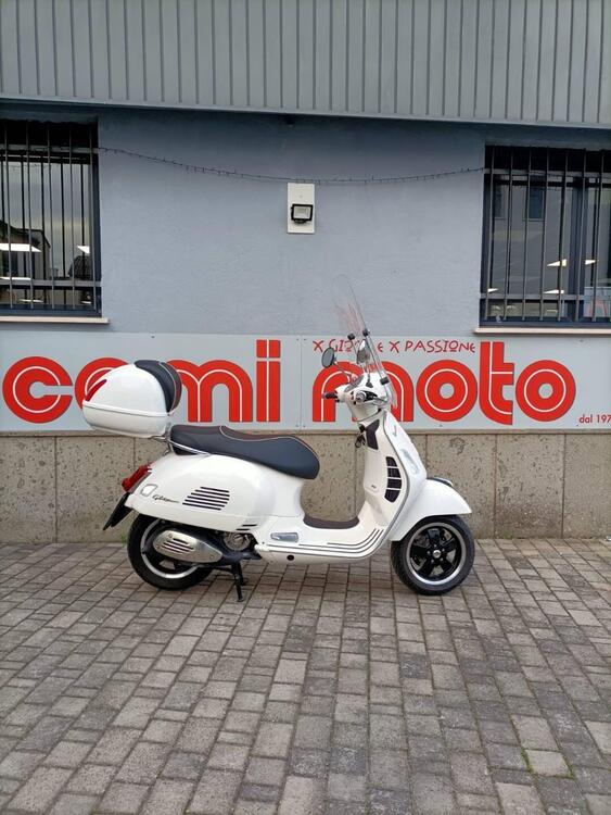 Vespa GTS 300 Super (2017 - 18) (3)