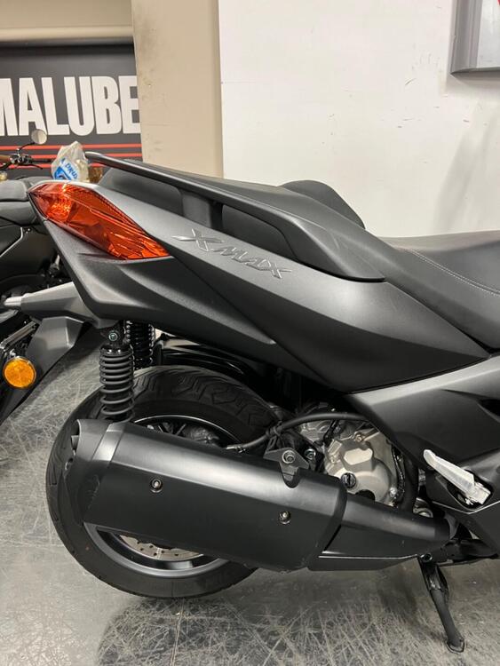 Yamaha X-Max 300 (2021 - 24) (5)