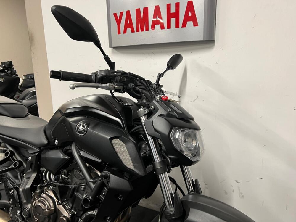 Yamaha MT-07 (2018 - 20) (2)