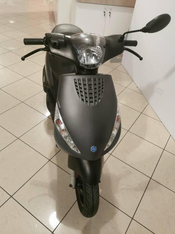 Piaggio Zip 50 S 4T (2021 - 24) (4)