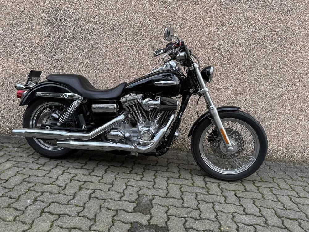 Harley-Davidson 1584 Super Glide Custom (2008 - 13) - FXDC