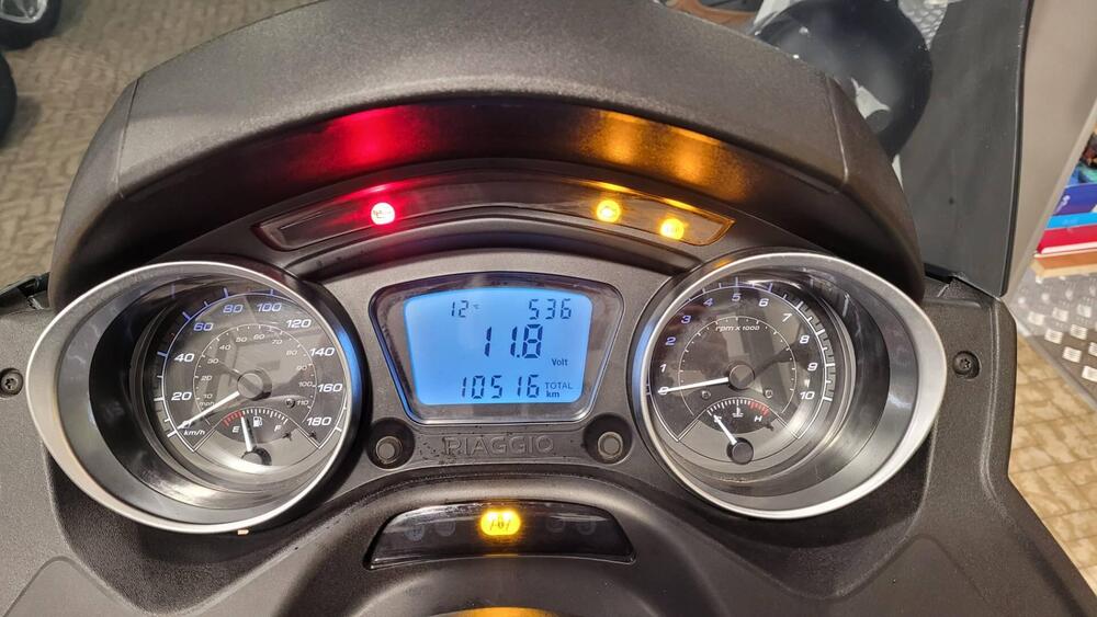 Piaggio MP3 300 ABS Hpe (2021 - 24) (5)