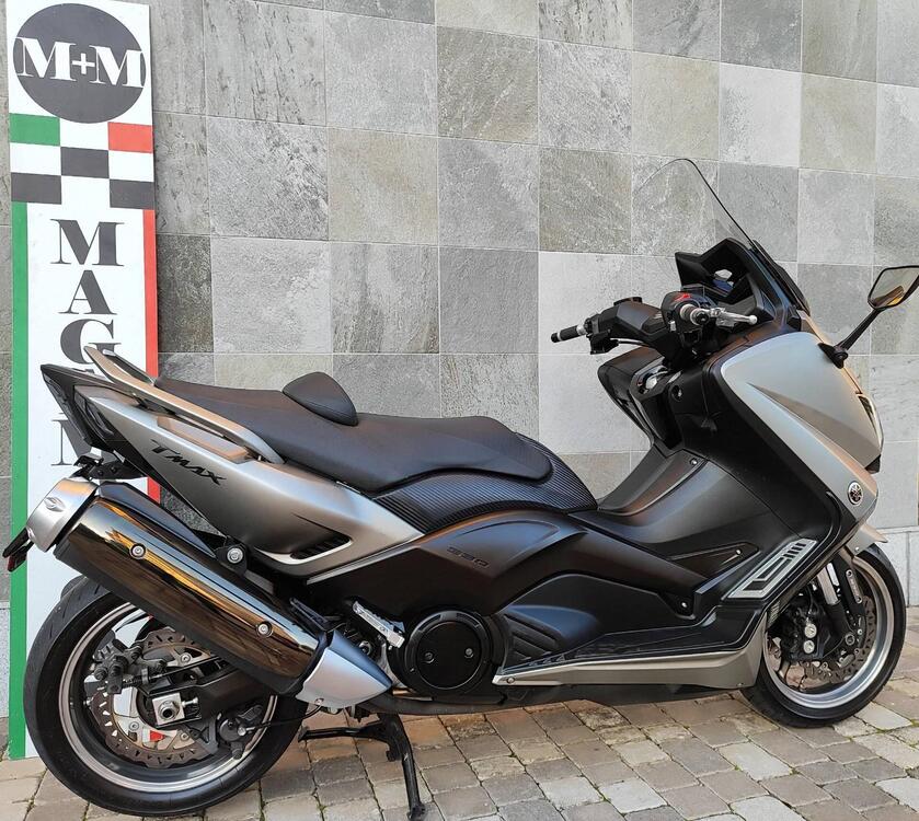 Yamaha T-Max 530 (2015 - 16) (3)