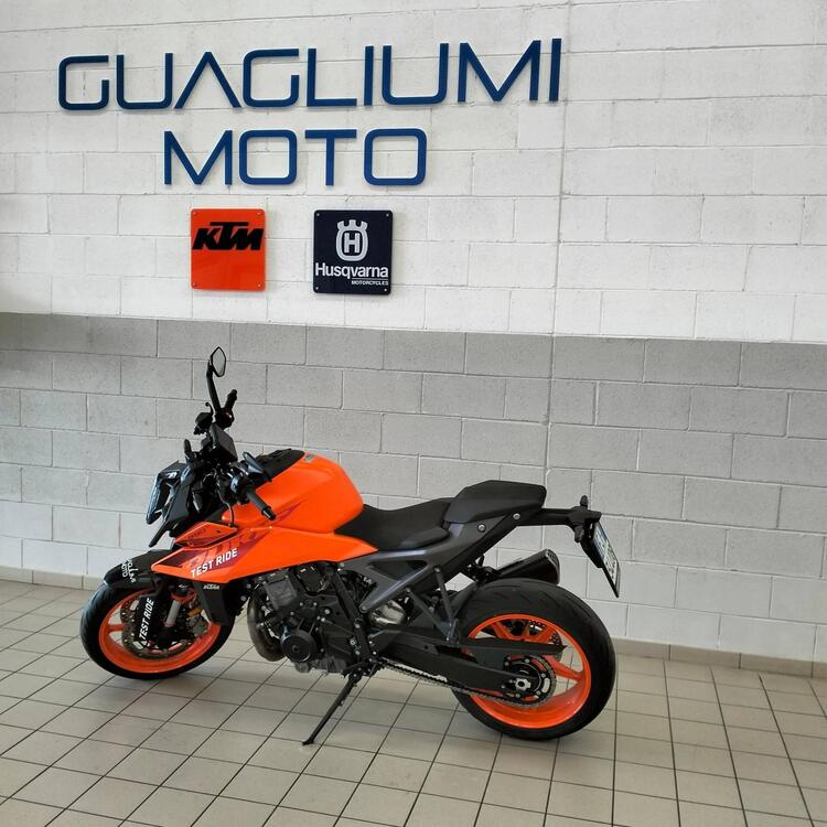 KTM 990 Duke (2024)