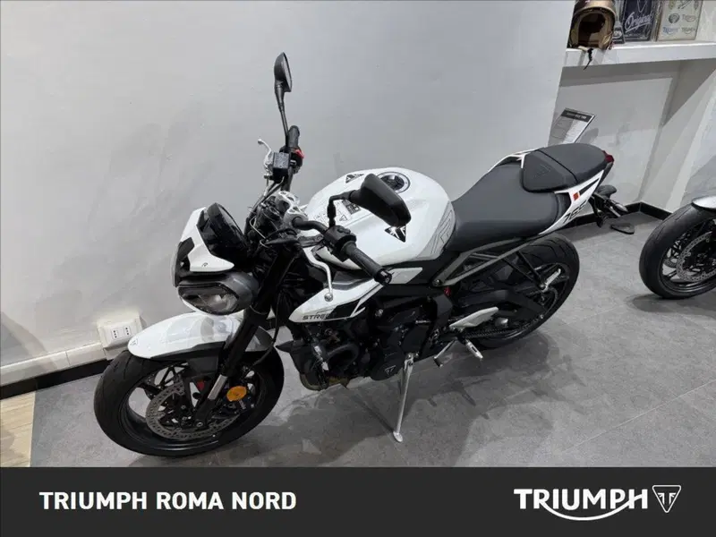 Triumph Street Triple 765 R (2023 - 26) (3)