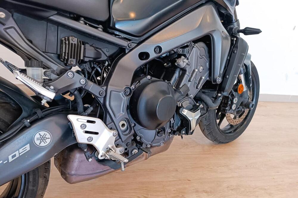 Yamaha MT-09 (2021 - 23) (4)