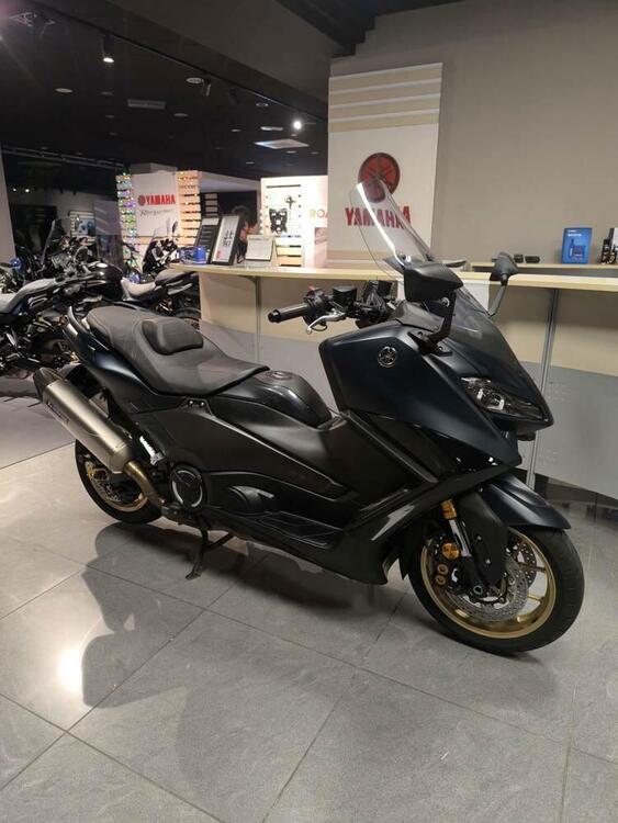 Yamaha T-Max 560 Tech Max (2022 - 24) (2)