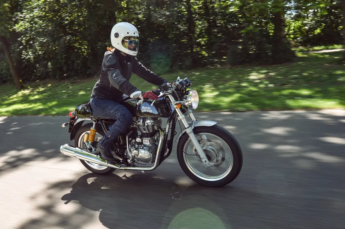Royal Enfield Bullet, Classic e Continental GT (12)