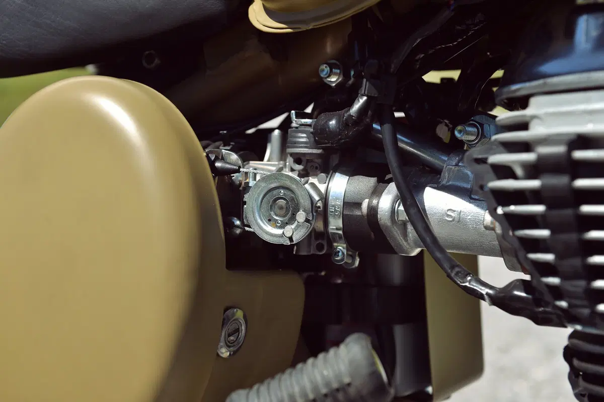 Royal Enfield Bullet, Classic e Continental GT (14)