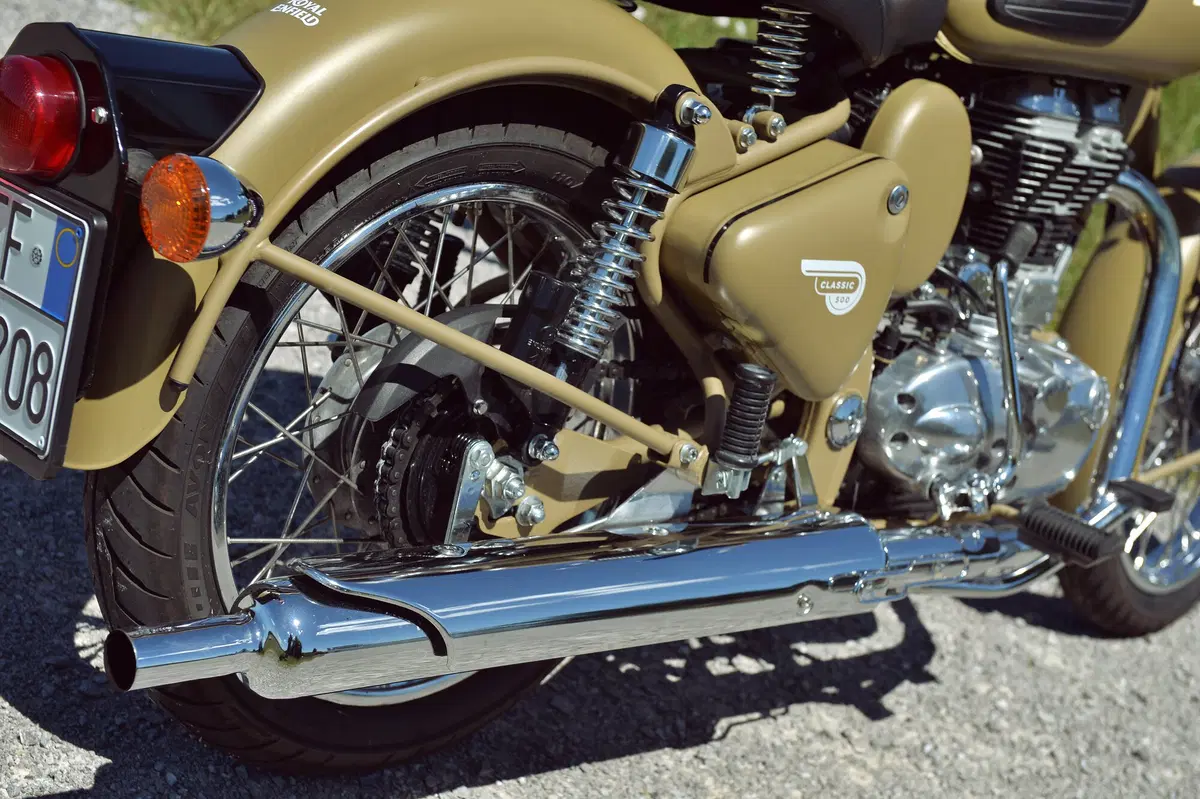 Royal Enfield Bullet, Classic e Continental GT (15)