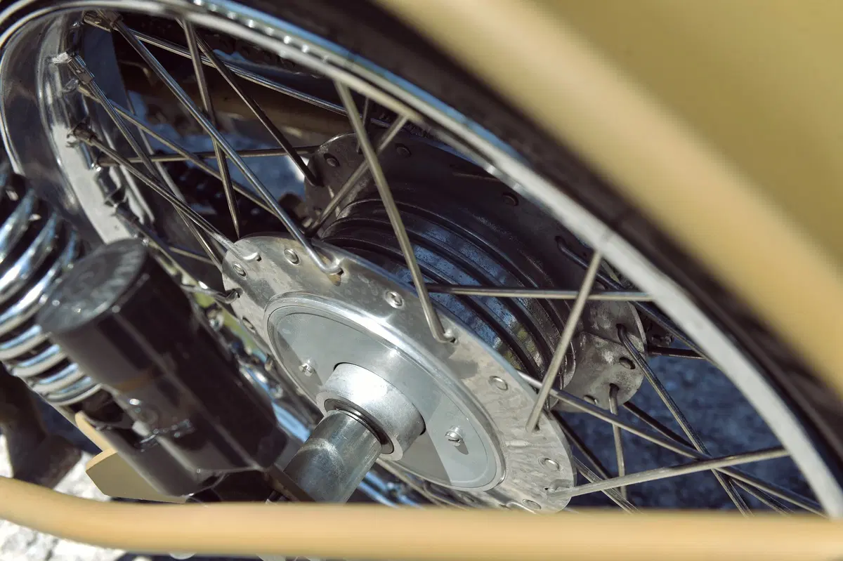 Royal Enfield Bullet, Classic e Continental GT (26)