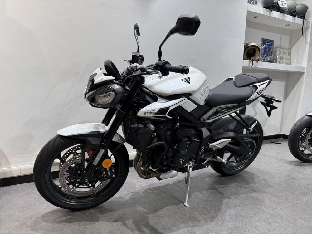 Triumph Street Triple 765 R (2023 - 25) (4)