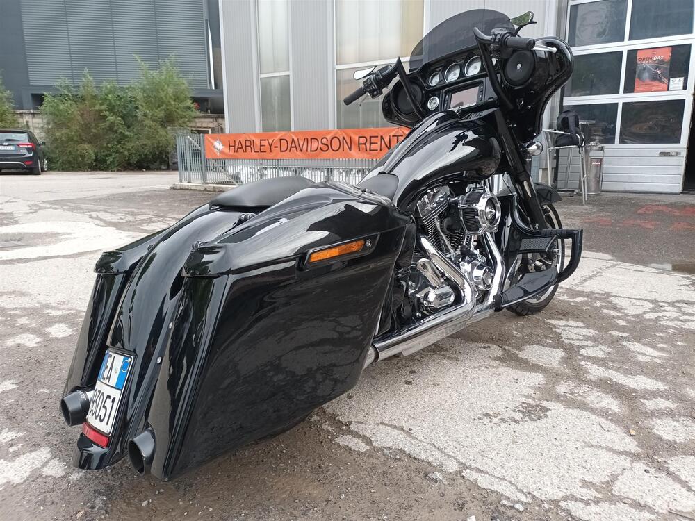 Harley-Davidson 1690 Street Glide (2011 - 13) - FLHX (2)