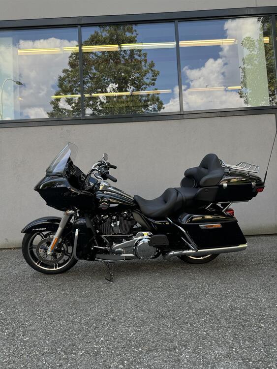 Harley-Davidson Road Glide Limited (2021 - 24) (2)