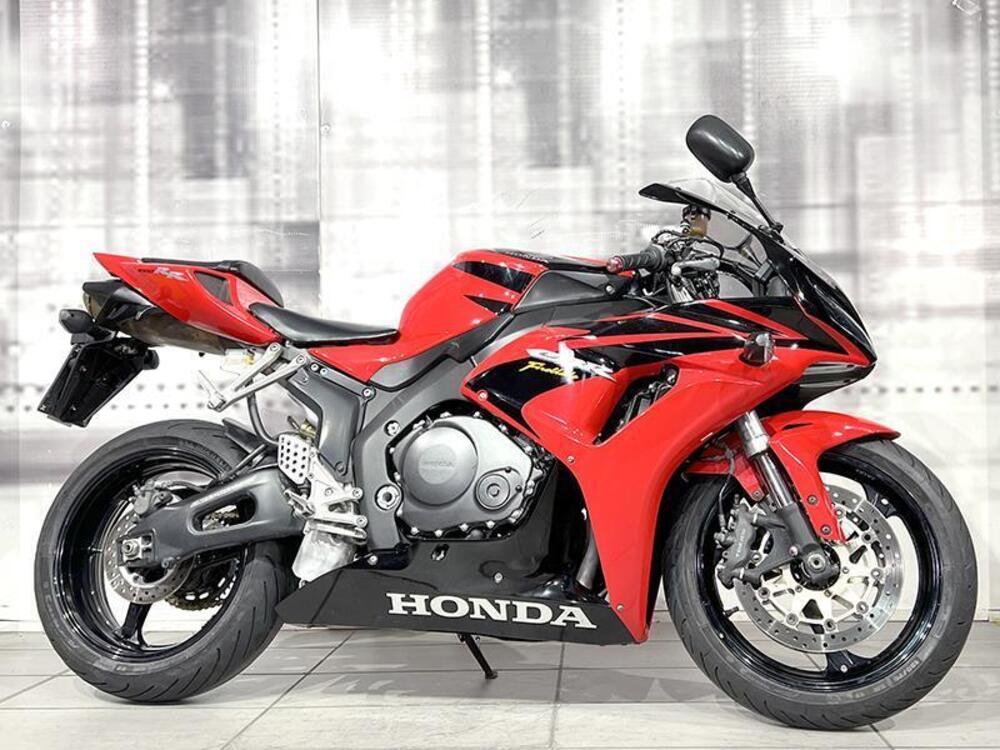 Honda CBR 1000 RR Fireblade (2006 - 07)