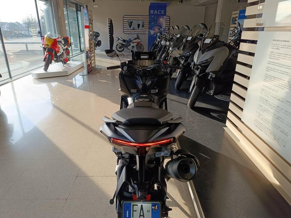 Yamaha T-Max 560 (2022 - 24) (3)