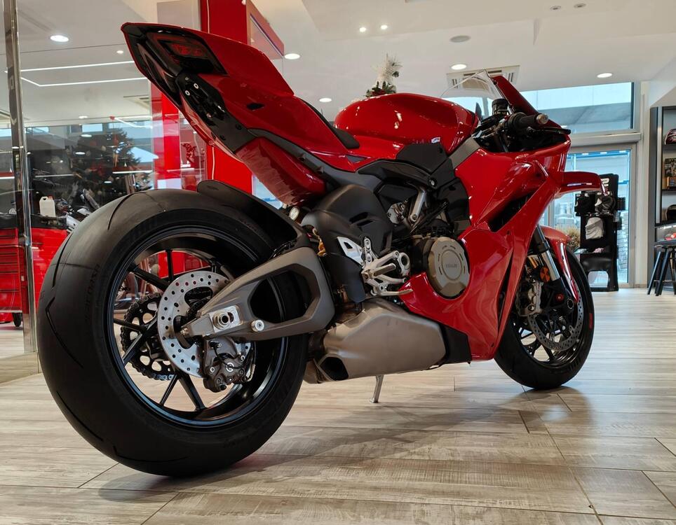 Ducati Panigale V4 (2025) (2)