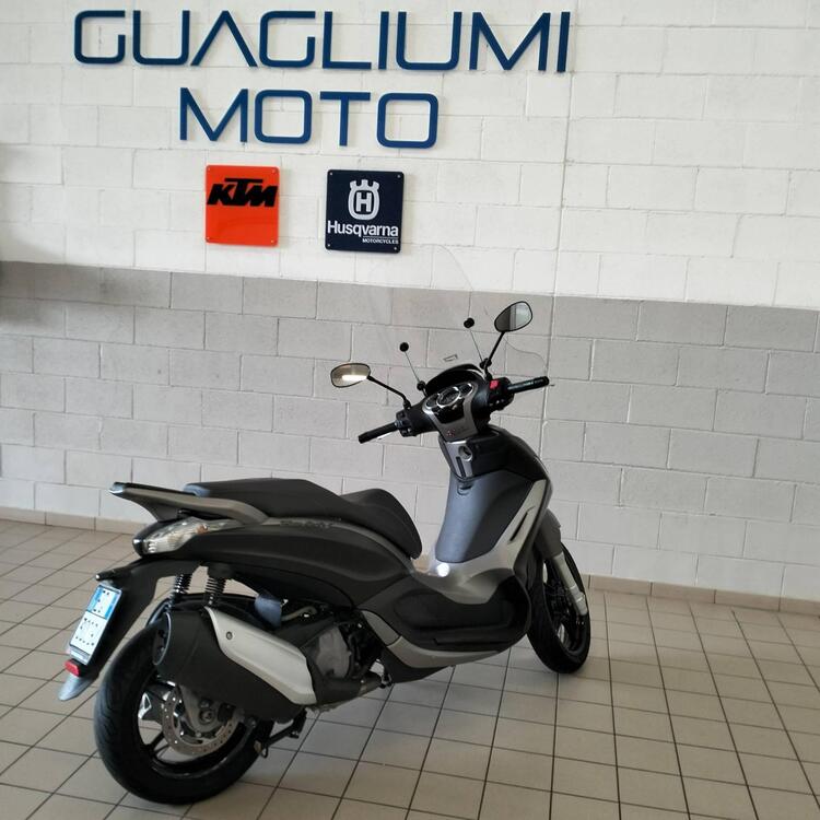 Piaggio Beverly 350 SportTouring ie ABS (2011 - 17) (3)