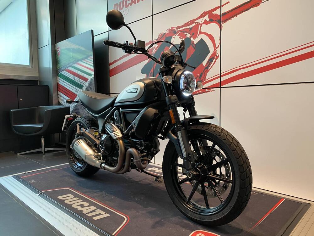 Ducati Scrambler 800 Icon Dark (2021 - 22) (2)