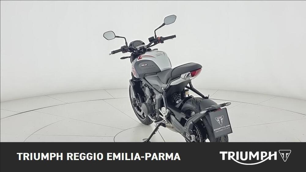 Triumph Trident 660 Triple Tribute Edition (2024) (3)