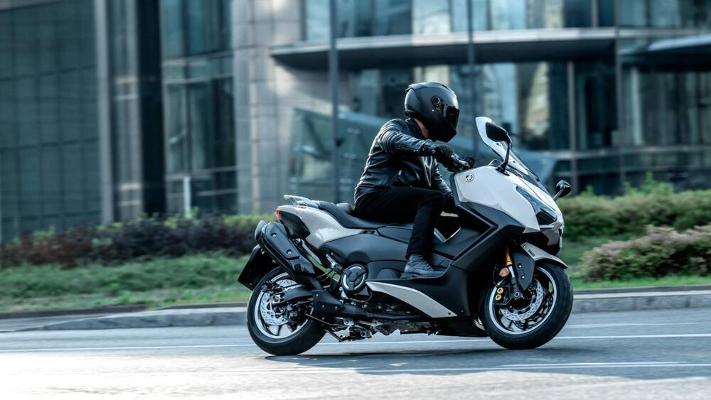 Yamaha T-Max 560 Tech Max (2025)