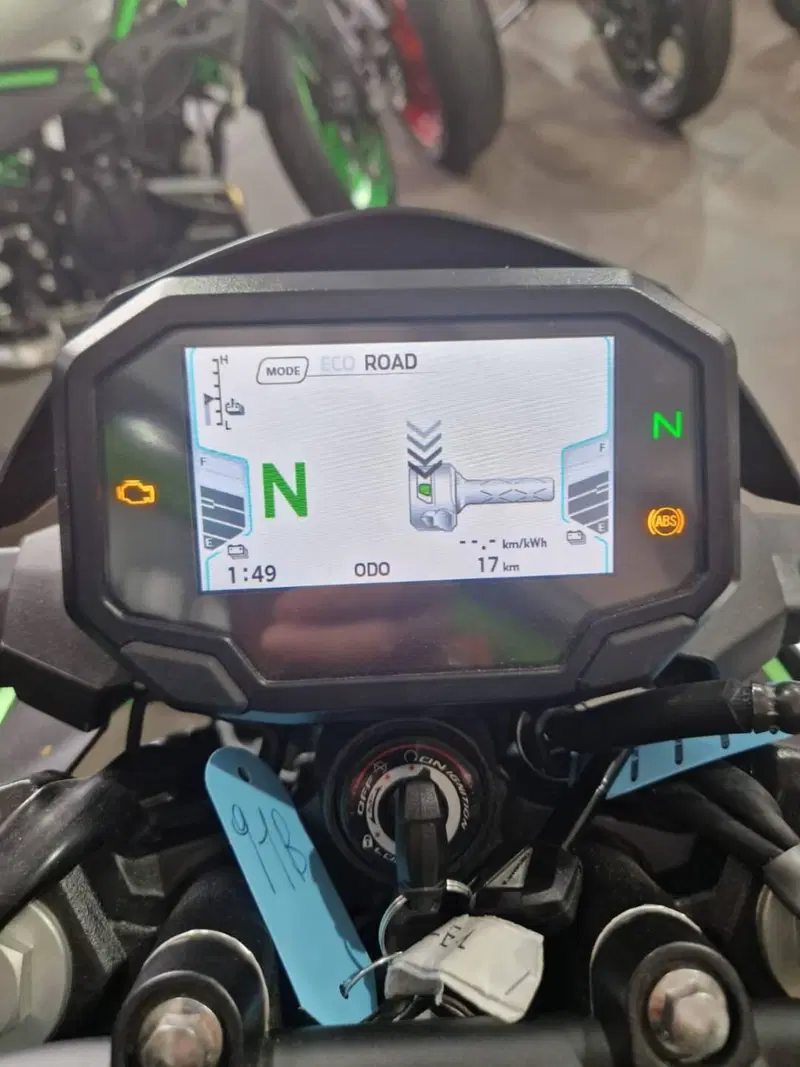 Kawasaki Z e-1 (2024 - 26) (4)