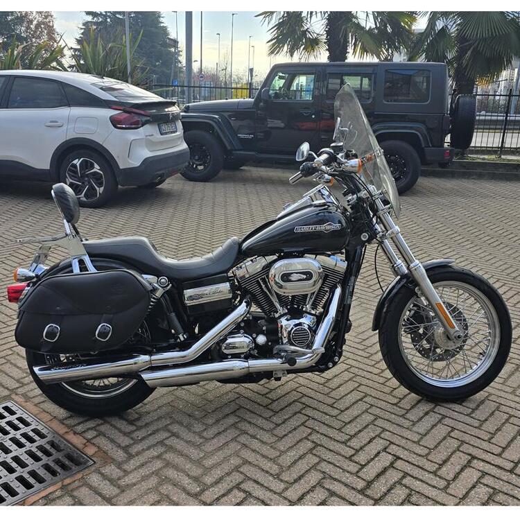 Harley-Davidson 1584 Super Glide Custom (2008 - 13) - FXDC (4)