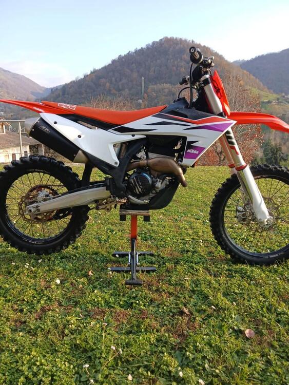 KTM 250 SX-F (2024) (2)