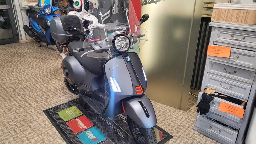 Vespa GTS 300 Super Sport (2023 - 24) (2)