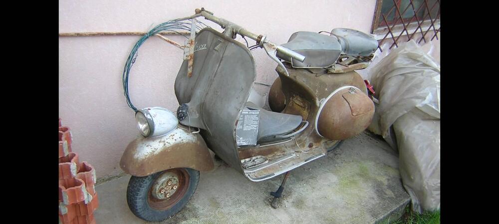 Piaggio Vespa Faro Basso VN1