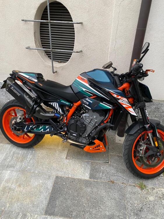 KTM 890 Duke R (2022 - 23) (2)