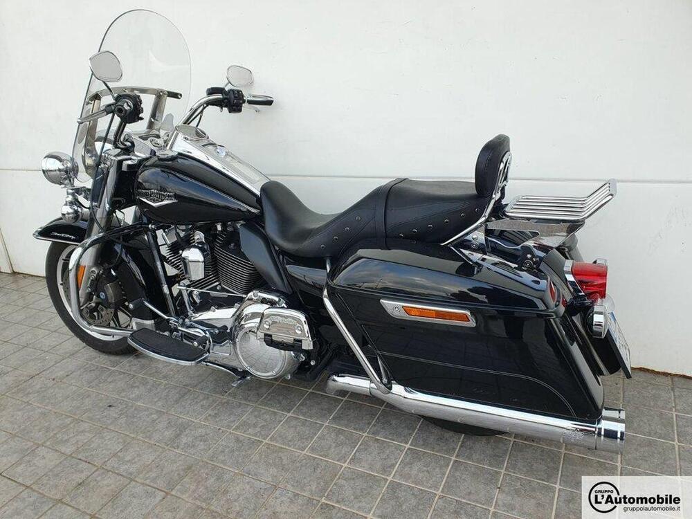 Harley-Davidson 1690 Road King (2013 - 16) - FLHR (2)