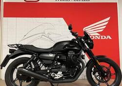 Moto Guzzi V7 Stone (2021 - 24) usata