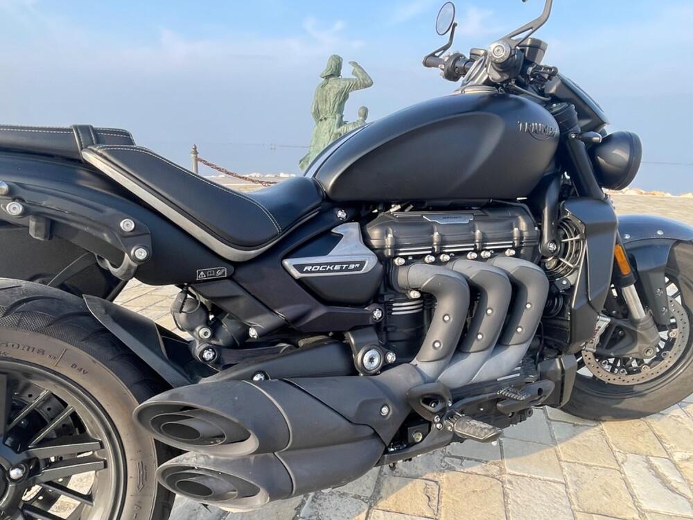 Triumph Rocket 3 R (2021 - 24) (2)