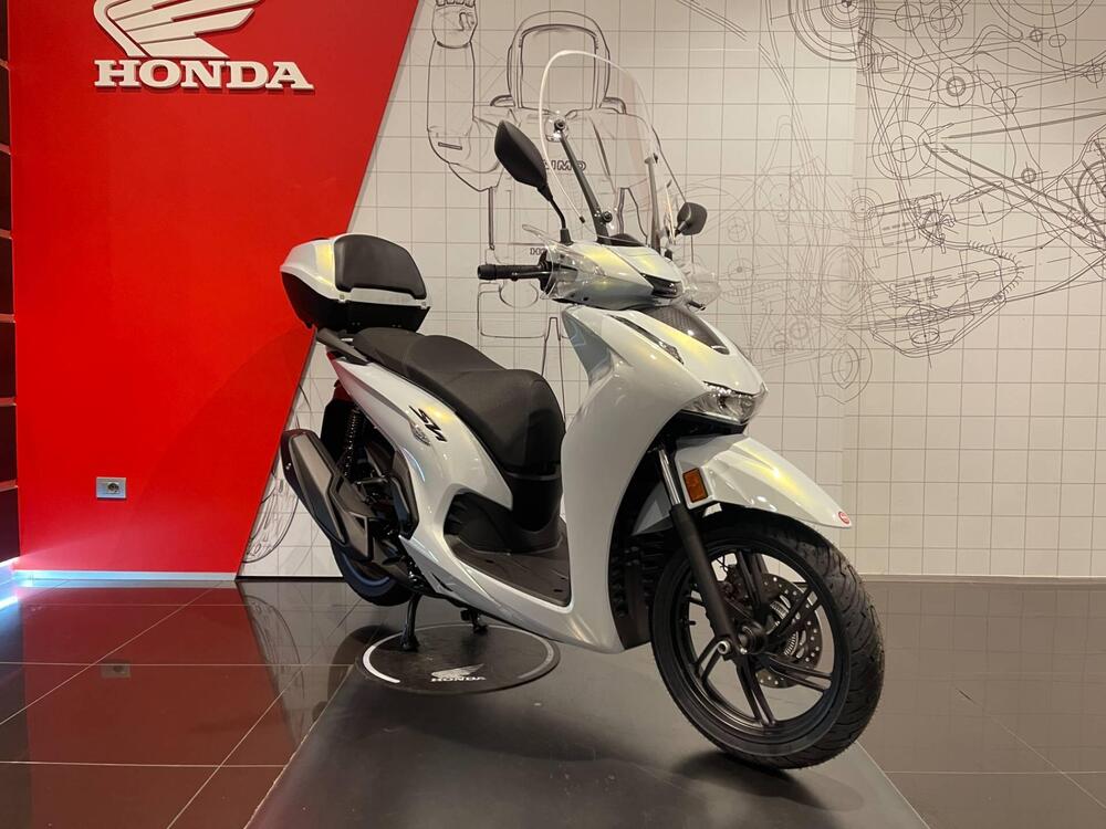 Honda SH 350i GT (2025) (4)