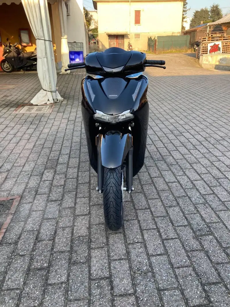 Honda SH 350i GT (2025 - 26) (2)