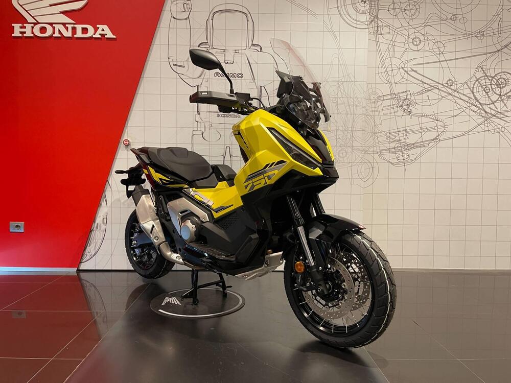 Honda X-ADV 750 (2025) (4)