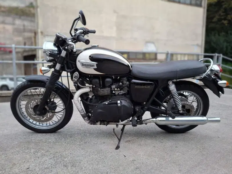 Triumph Bonneville (2007 - 16) (2)