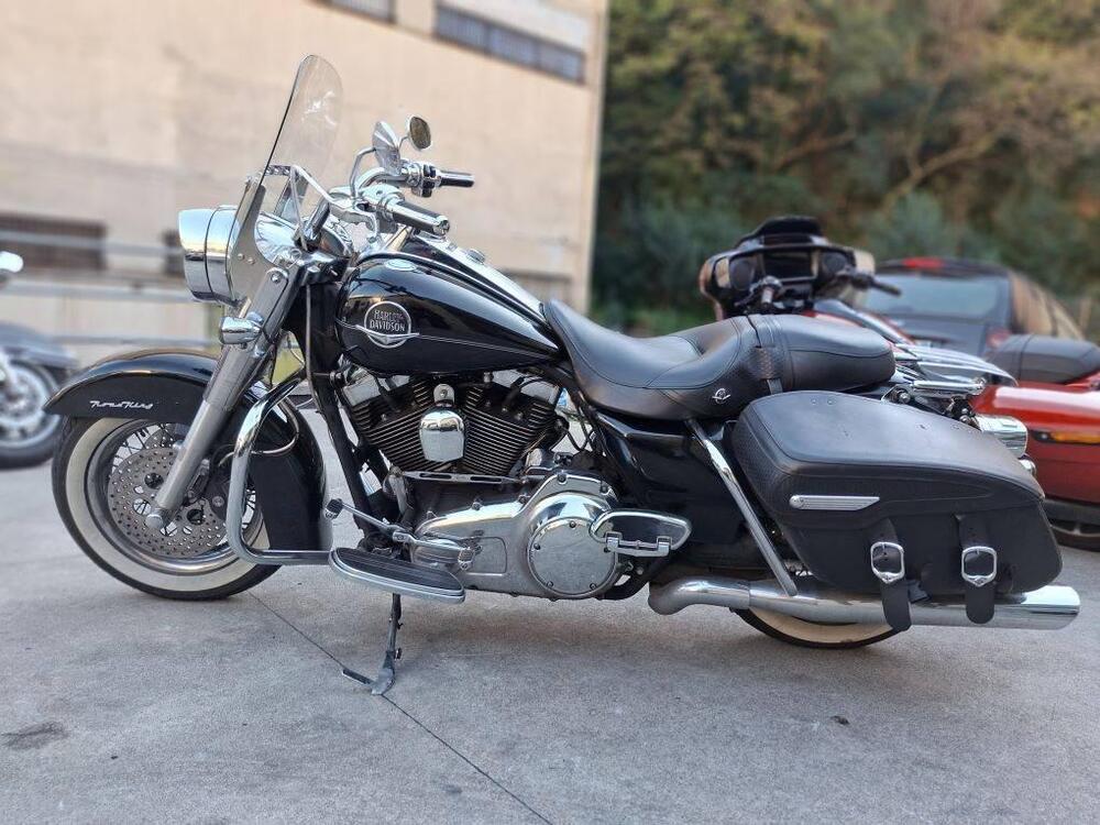 Harley-Davidson 1584 Road King Classic (2007 - 11) - FLHRCI (2)