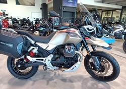 Moto Guzzi V85 TT Travel (2024) nuova